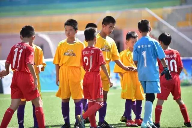 三位2亿先生！76人三巨头合同总额超7亿美元